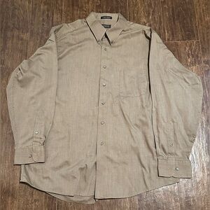 Arrow Dress Shirt Men’s XL 17-17 1/2 Button Down Long Sleeve Beige